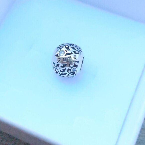 925 Silver June Birthstone Charm - Picture 2 of 4